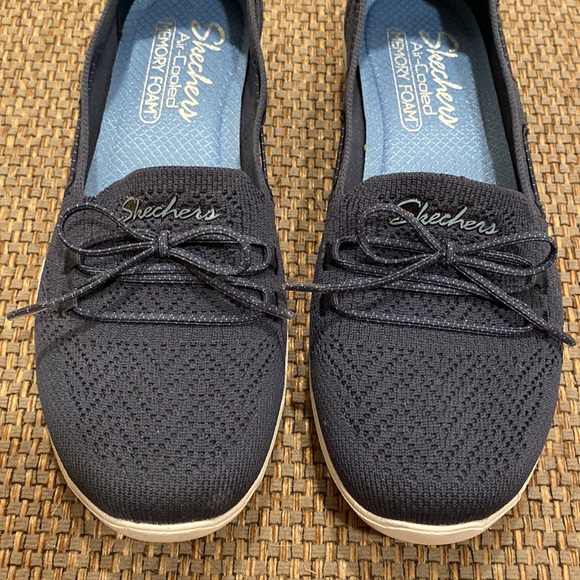 Skechers 7.5 Navy Memory Foam Slip On Sneakers - Picture 3 of 9